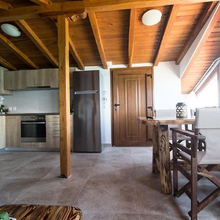 Golden Attic Lägenhet Nea Roda Exteriör bild