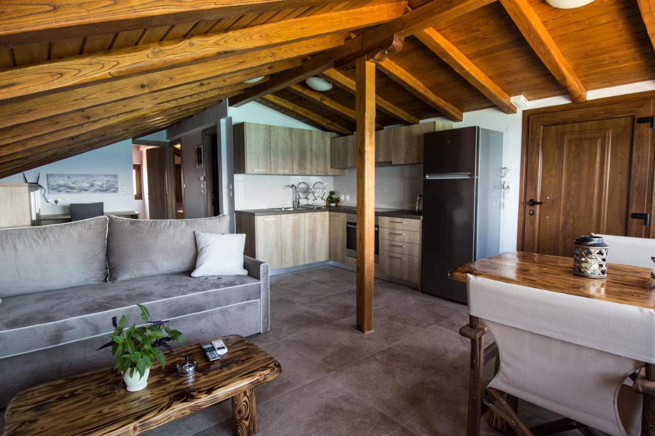Golden Attic Lägenhet Nea Roda Exteriör bild